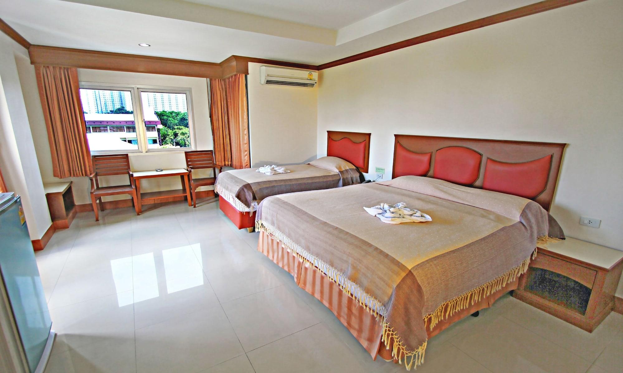 Lek Villa Pattaya Luaran gambar